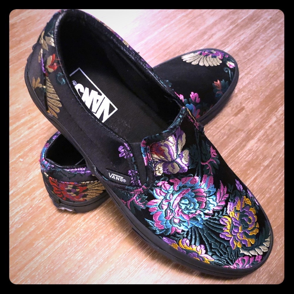 New Van’s slip-on Festival Print, Women’s 9.5